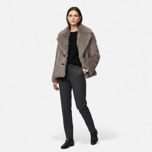 Casaco de Pele Sintética Feminino – Elegância de Rua no Inverno