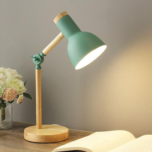 Luminária de mesa Escandinava NordicGlow em Madeira | Abajur LED Contemporâneo Verde