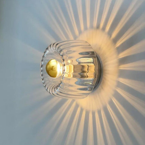Luminária de parede luxuosa Bauhaus em conjunto contemporâneo (2 peças) com iluminação difusa e design minimalista para lares sofisticados. Dourado
