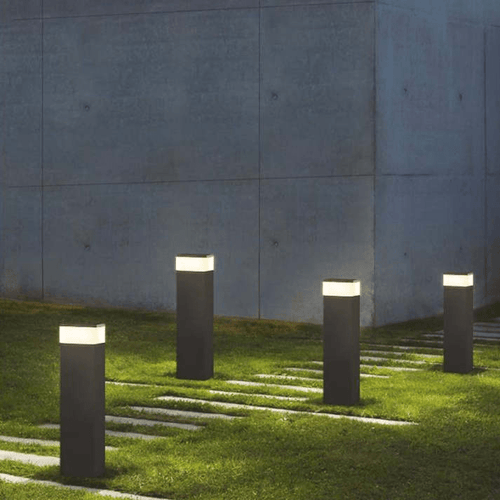 Luminária externa de LED retangular em metal da Orr Industrie Design Diâmetro 15cm x H60cm (Ø5.9" x H23.6")