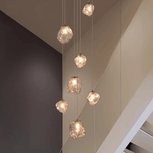 Lustre contemporâneo para escada