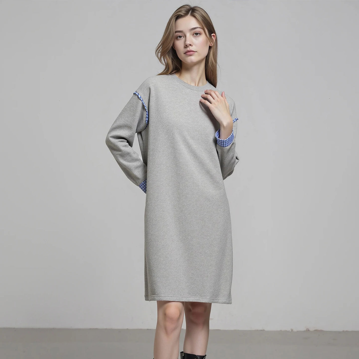 Vestido Moletom Midi Cinza com Xadrez e Forro Quente