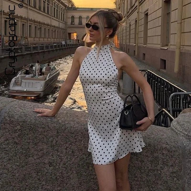 Vestido Curto Feminino Poá Frente Única com Costas Abertas