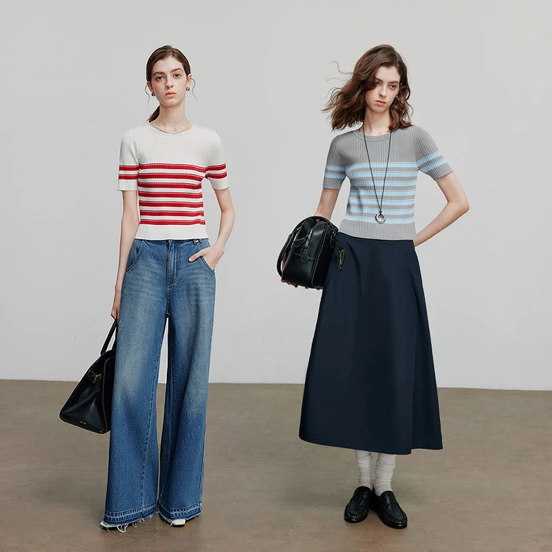 Blusa Feminina de Tricô Manga Curta Minimalista