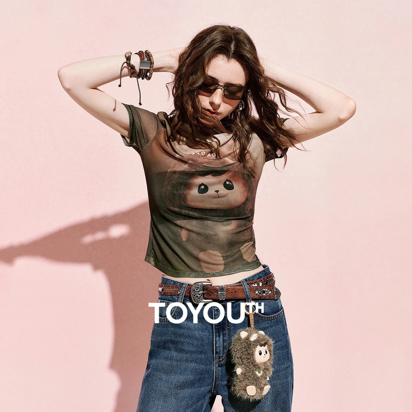 Camiseta Feminina Cropped de Tule com Estampa Urso