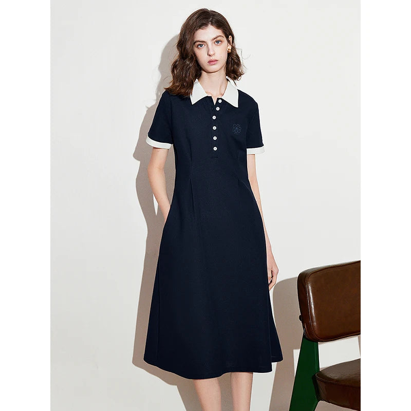 Vestido Polo Midi com Bordado Floral e Cintura Marcada