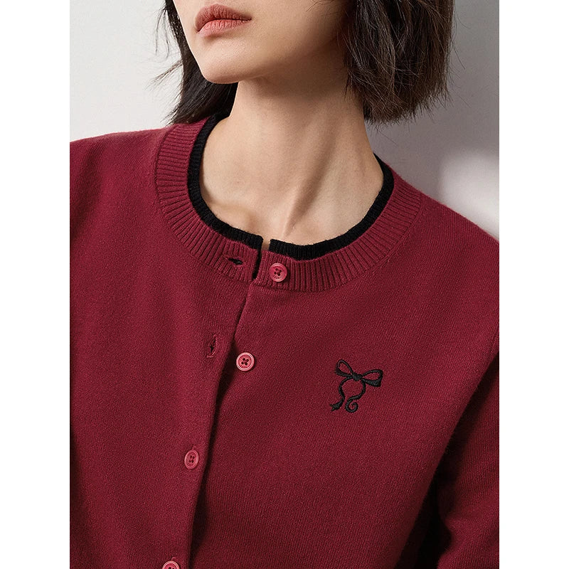 Cardigan Feminino Bordado com Laço e Gola Redonda