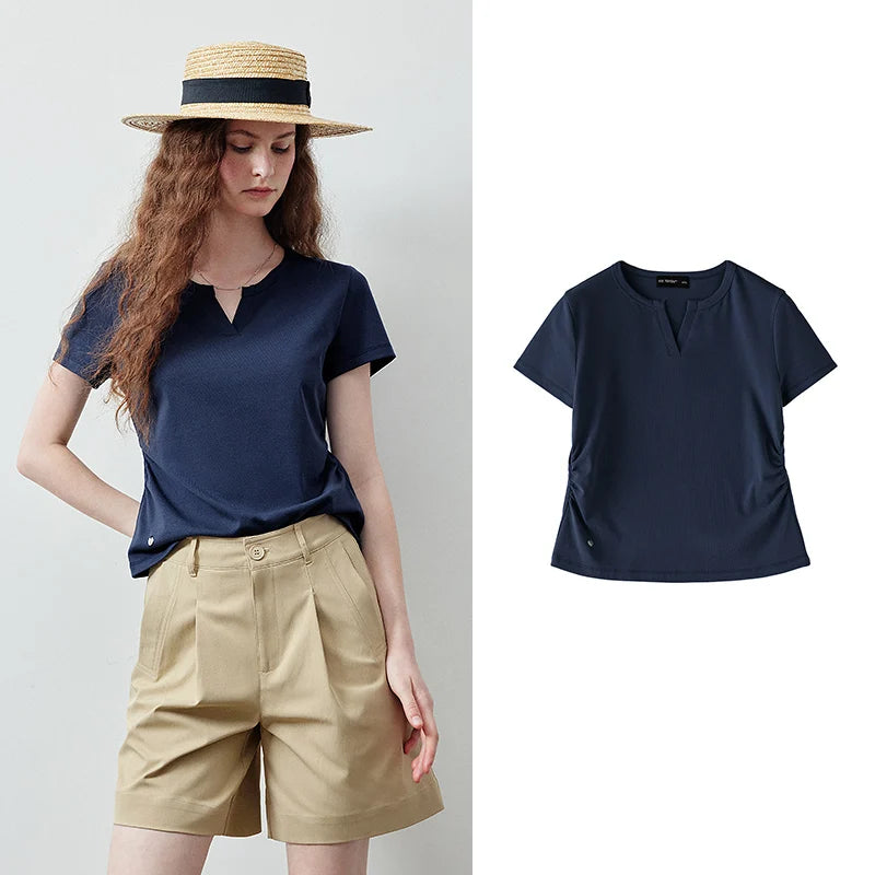 Camiseta Feminina Slim de Algodão com Decote V Franzido