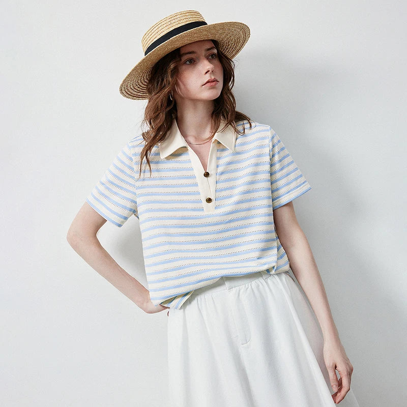 Camiseta Polo Feminina Vazado Listrada Estilo Náutico