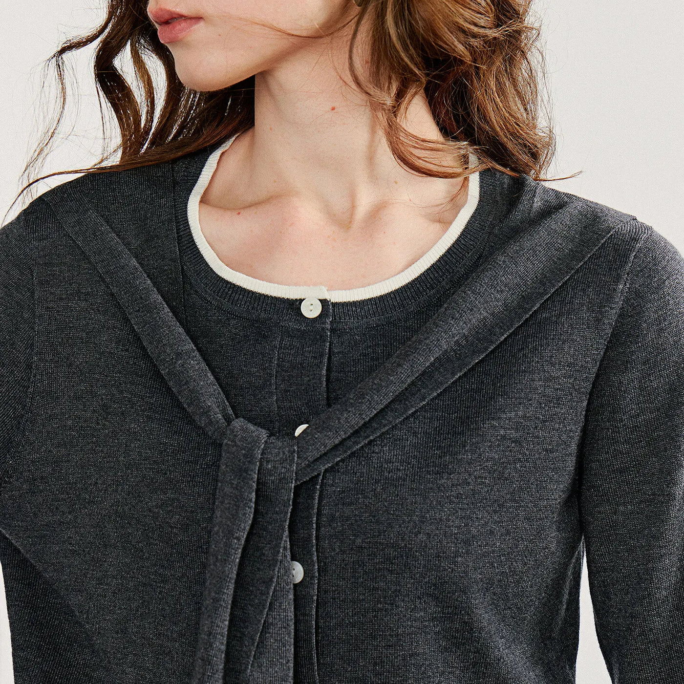 Blusa Feminina de Tricô Efeito Duas Peças com Xale