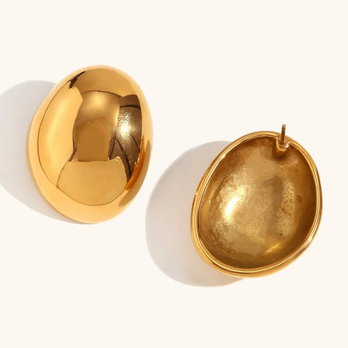 Brinco de Pino Oval Polido com Banho Ouro 18K
