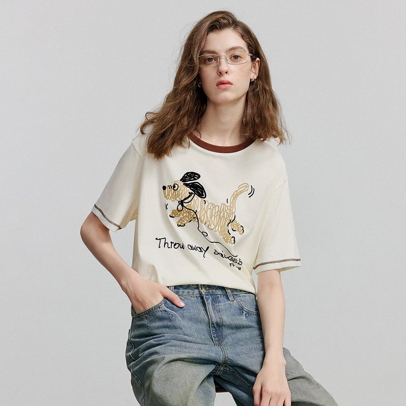 Camiseta Feminina 100% Algodão com Estampa Cachorro Cartoon