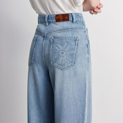 Calça Jeans Feminina Wide Leg com Bordado Floral
