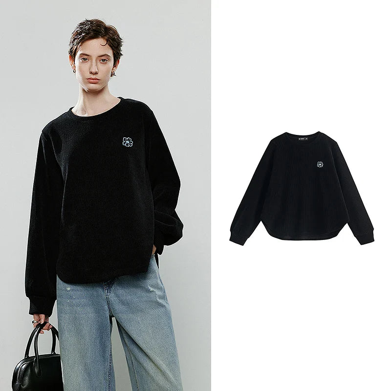Blusa Feminina Assimétrica Oversized com Barra Curva