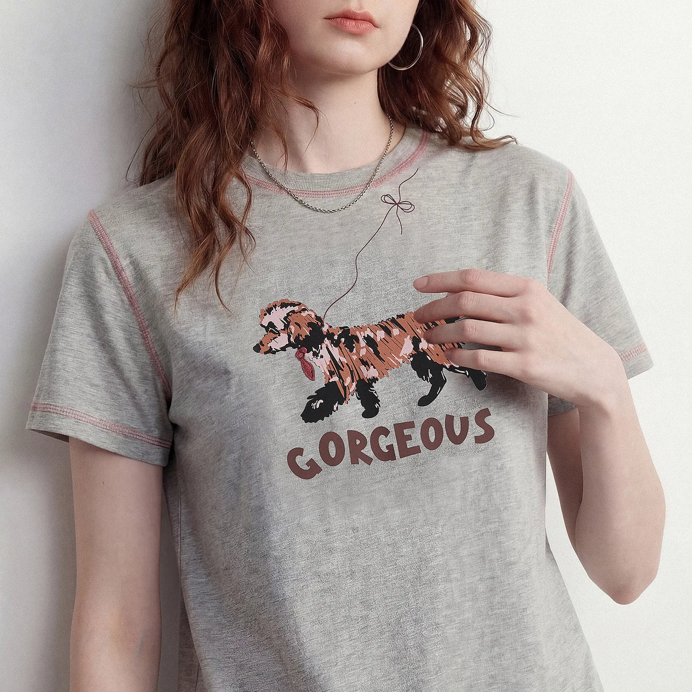 Camiseta Feminina de Algodão Color Block com Estampa Cachorro
