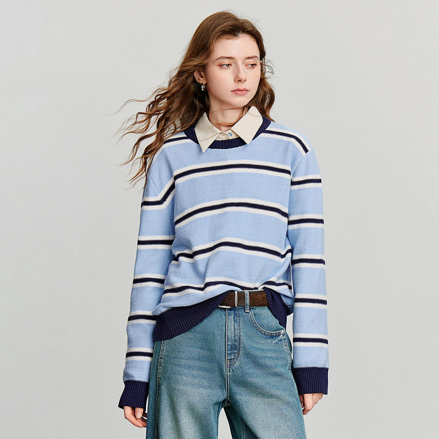 Suéter Feminino Listrado Vintage com Manga Longa