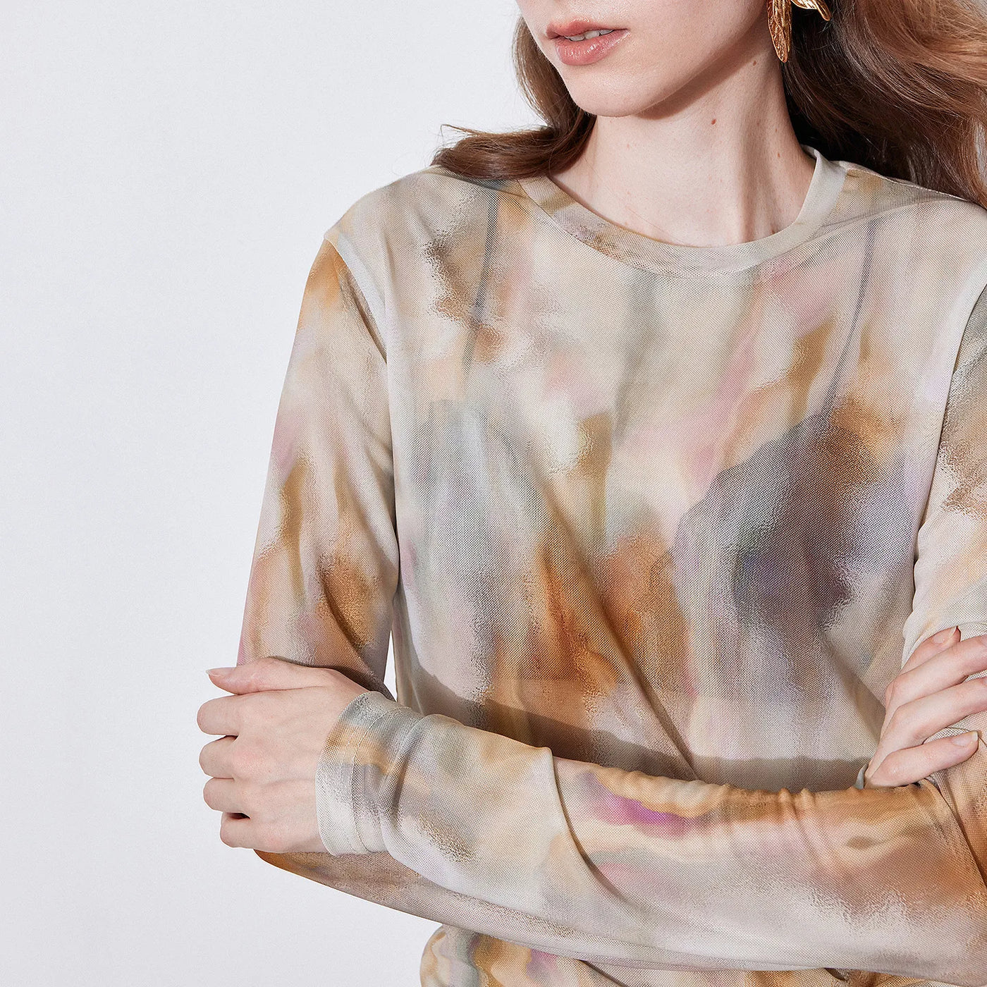 Blusa Feminina de Tule Manga Longa com Patchwork Jeans