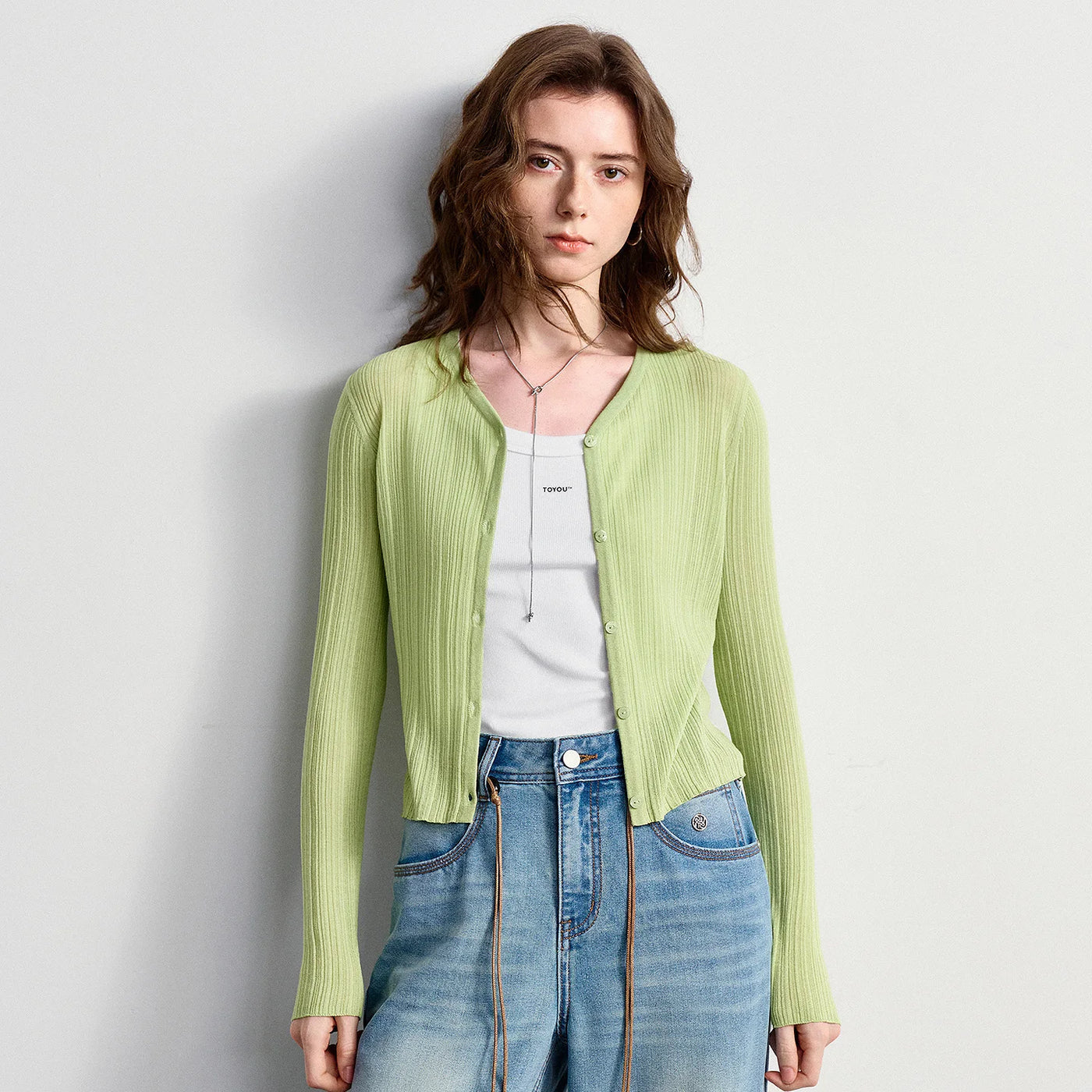 Cardigan Feminino de Linho Canelado com Decote V
