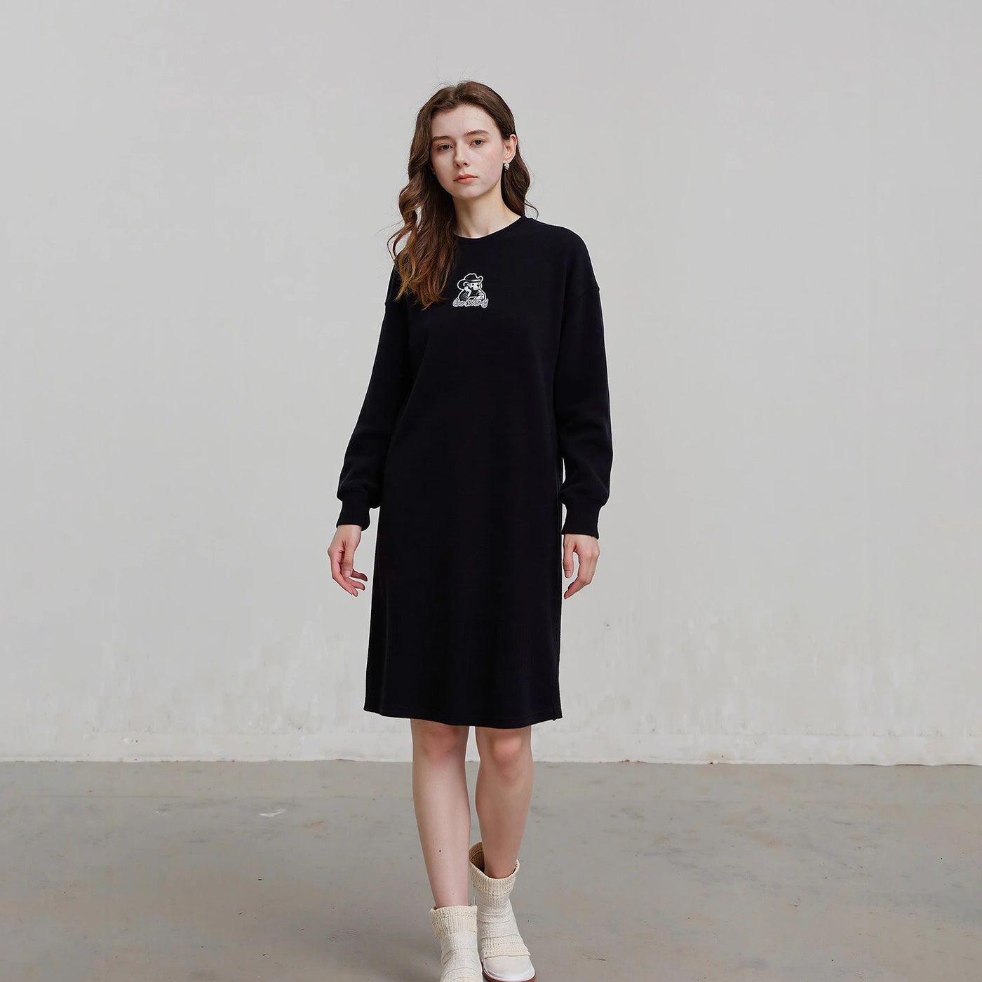 Vestido Curto Manga Longa com Estampa Urso