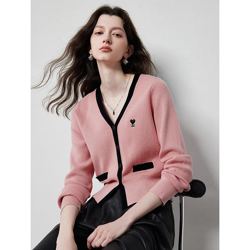 Cardigan Feminino de Lã com Decote V e Cintura Marcada