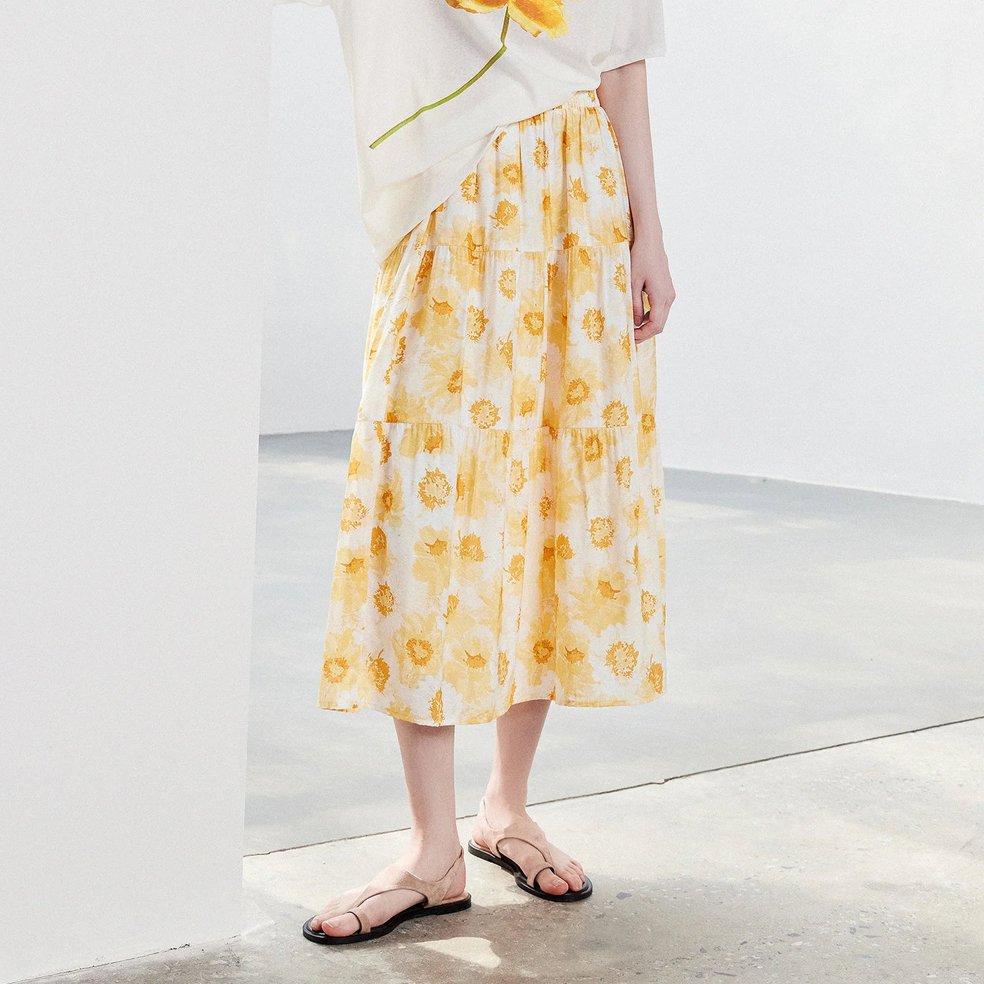 Saia Midi Feminina Floral Evasê