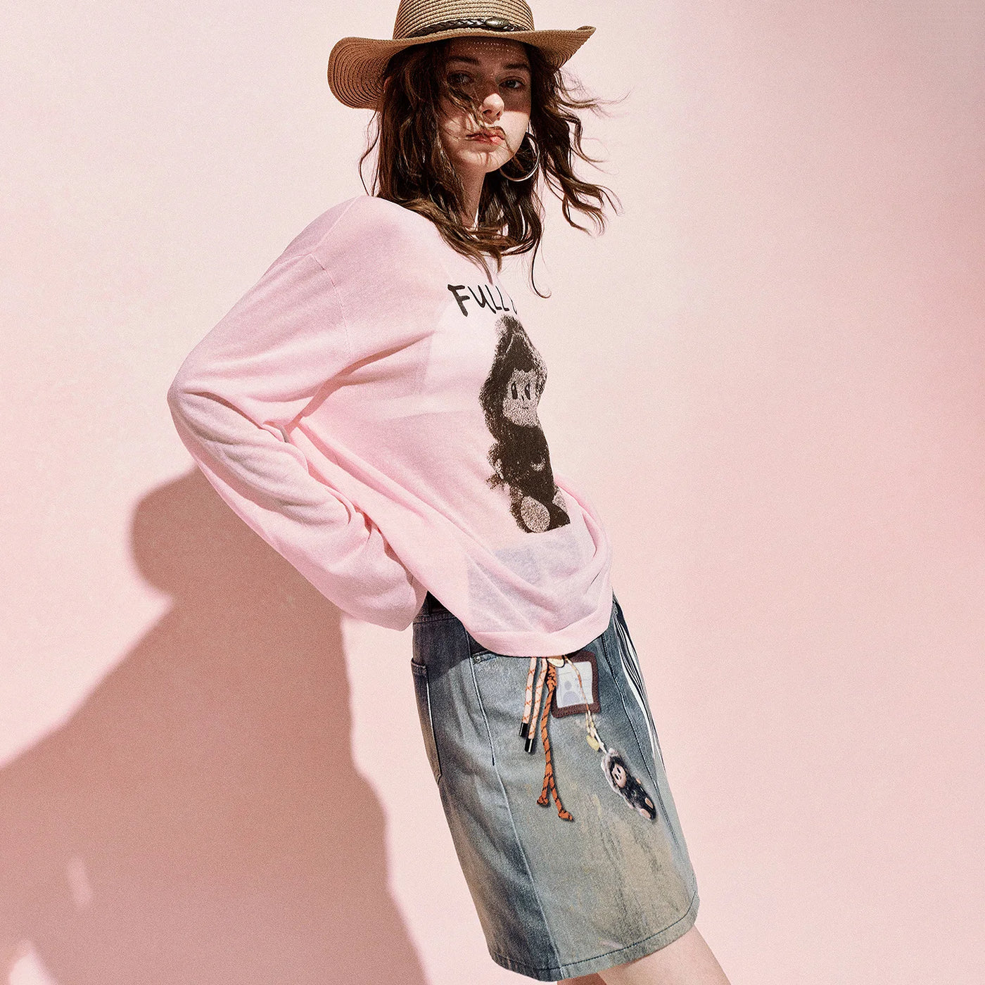 Blusa Feminina de Linho Oversized com Ombro Deslocado