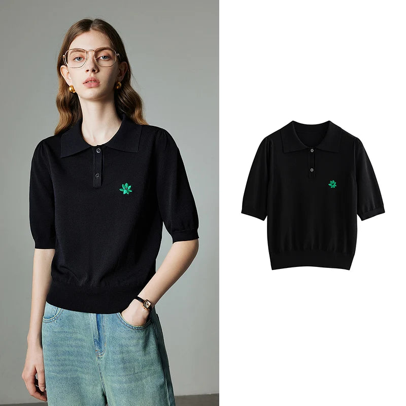 Blusa Feminina de Tricô com Gola Polo e Bordado