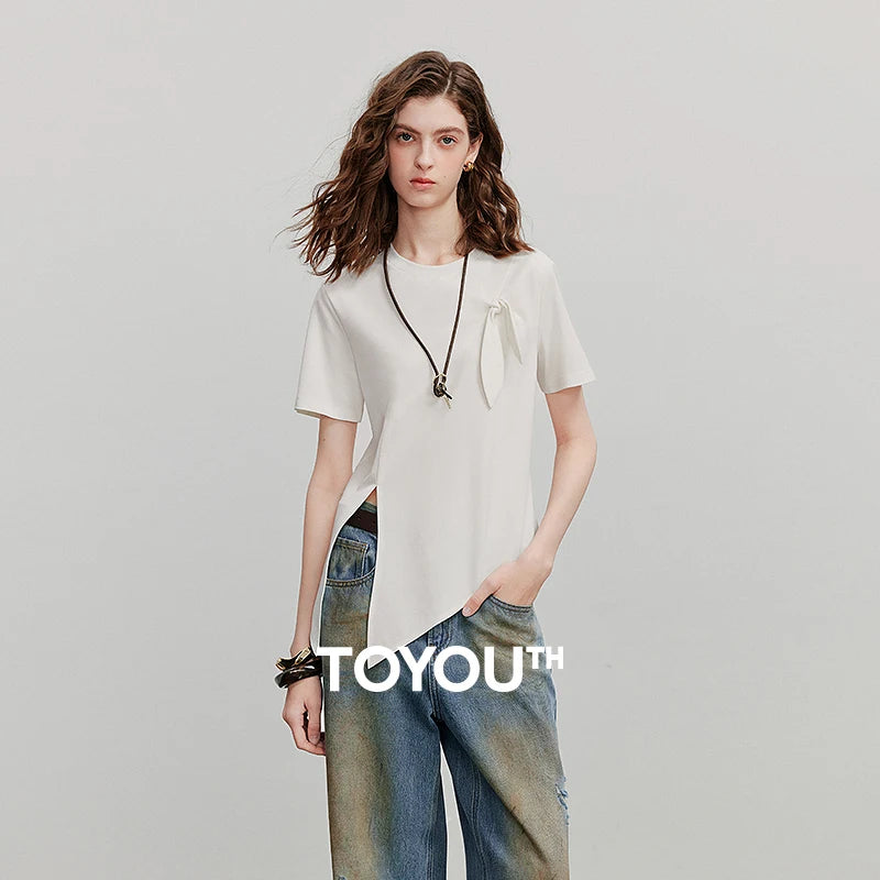 Camiseta Feminina Assimétrica com Caimento Solto