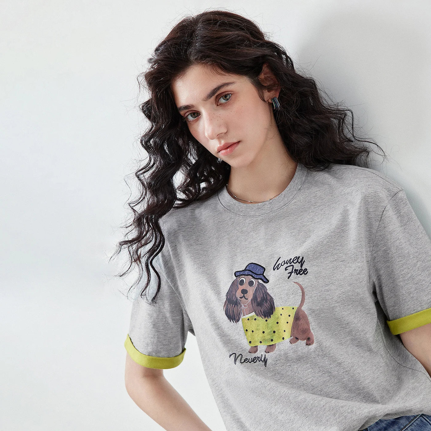 Camiseta Feminina 100% Algodão Color Block com Dachshund
