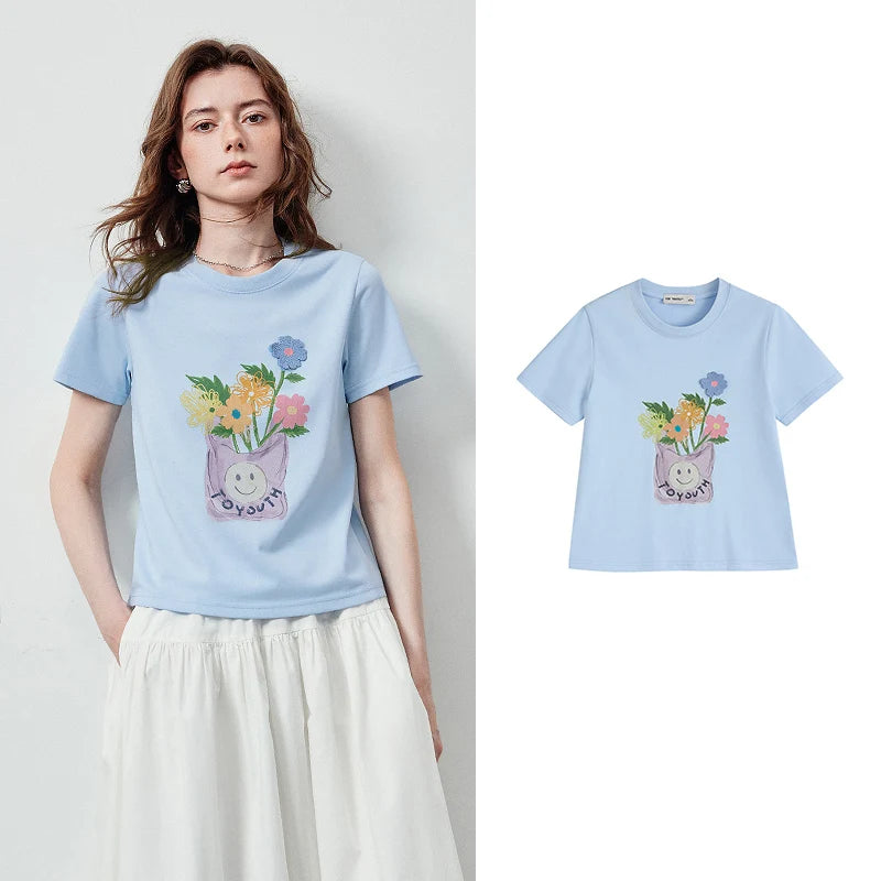 Camiseta Feminina de Algodão Slim com Estampa Floral