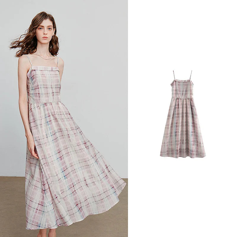 Vestido de Alças Midi Xadrez com Cintura Marcada