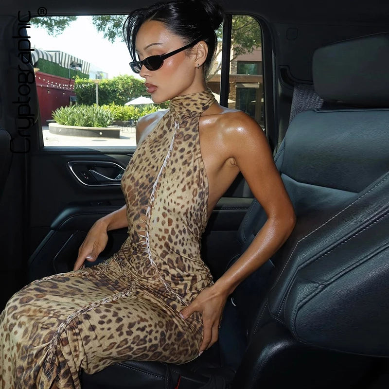 Vestido Longo Feminino Animal Print com Costas Abertas