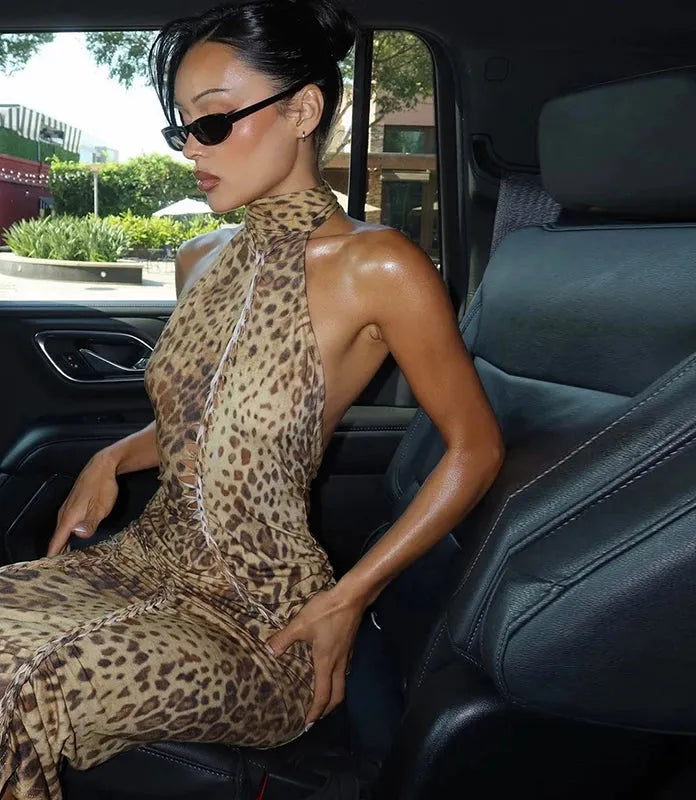 Vestido Longo Feminino Animal Print com Costas Abertas
