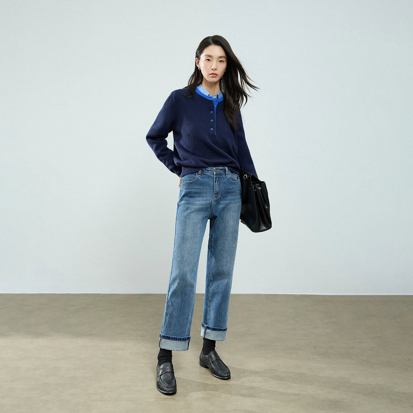 Suéter Feminino Bicolor com Modelagem Ajustada