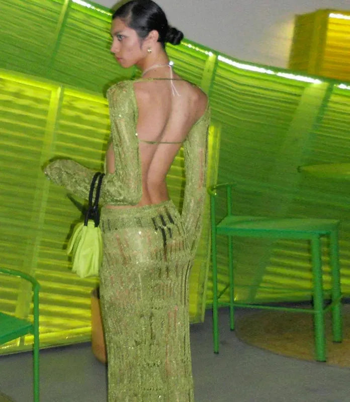 Vestido Longo Feminino de Tricô Vazado com Costas Abertas