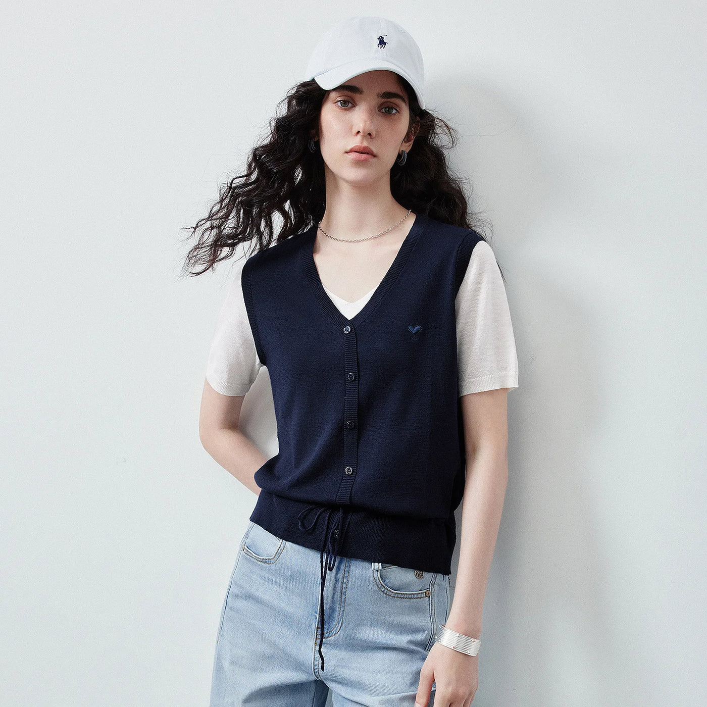 Blusa Feminina de Tricô com Decote V e Efeito Duas Peças