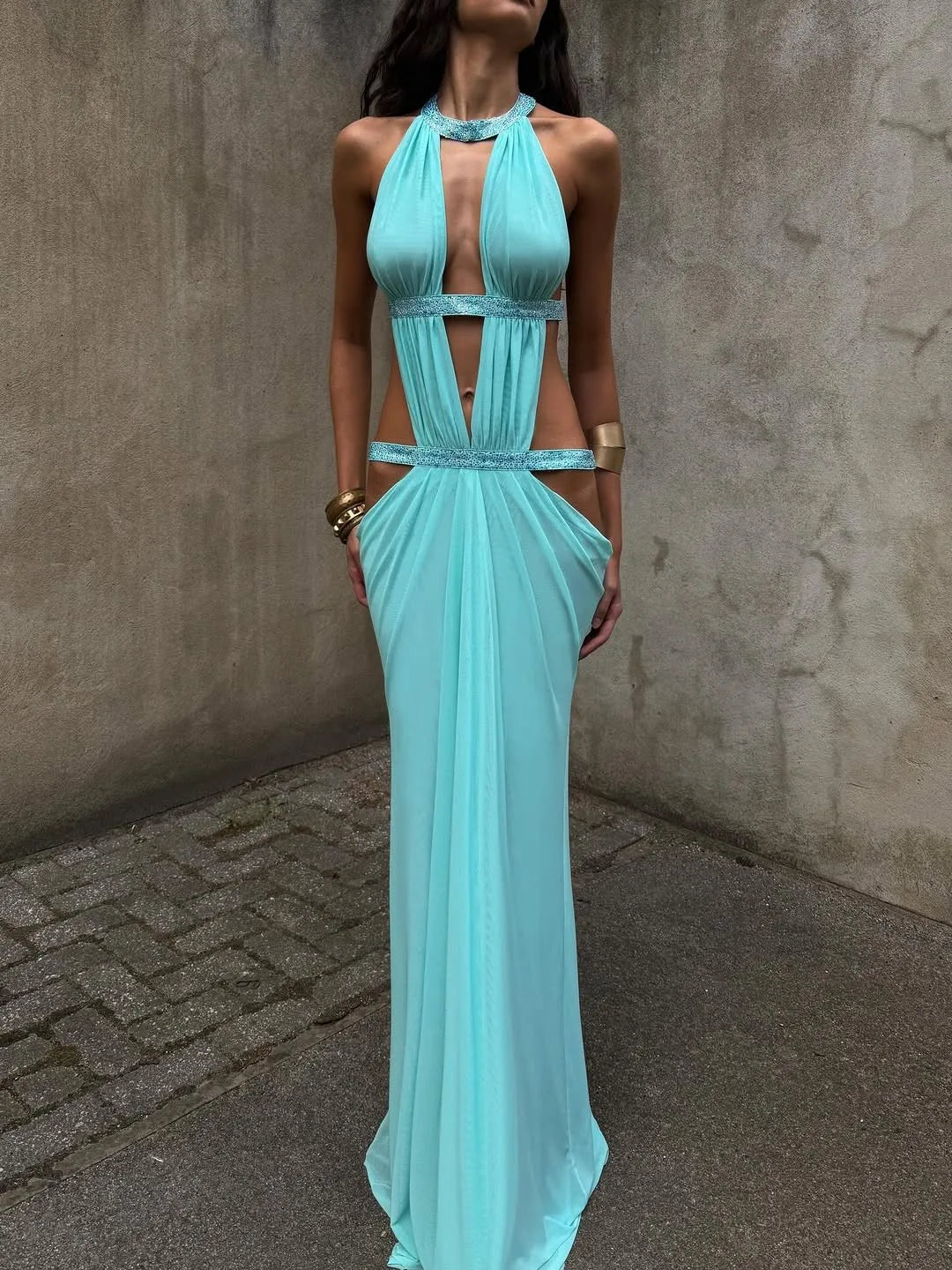 Vestido Midi Feminino Azul Céu com Brilho e Recortes