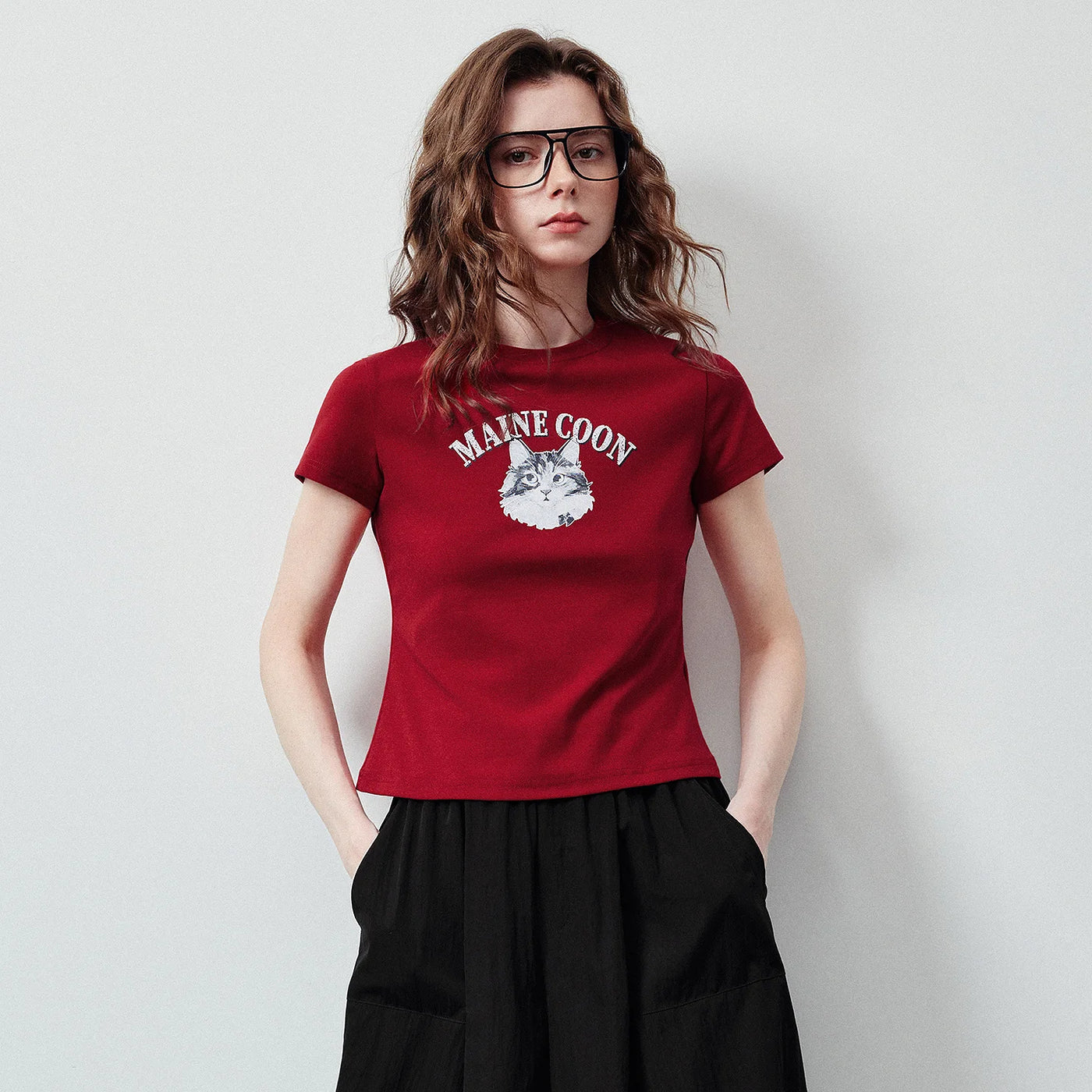 Camiseta Feminina Slim com Estampa de Gato Retrô