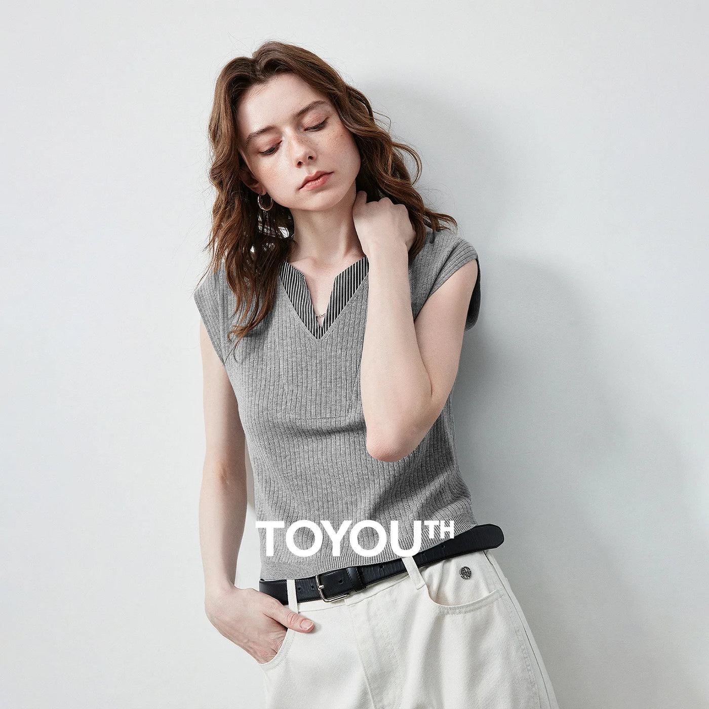 Blusa Feminina de Liocel Listrada Efeito Duas Peças Cropped