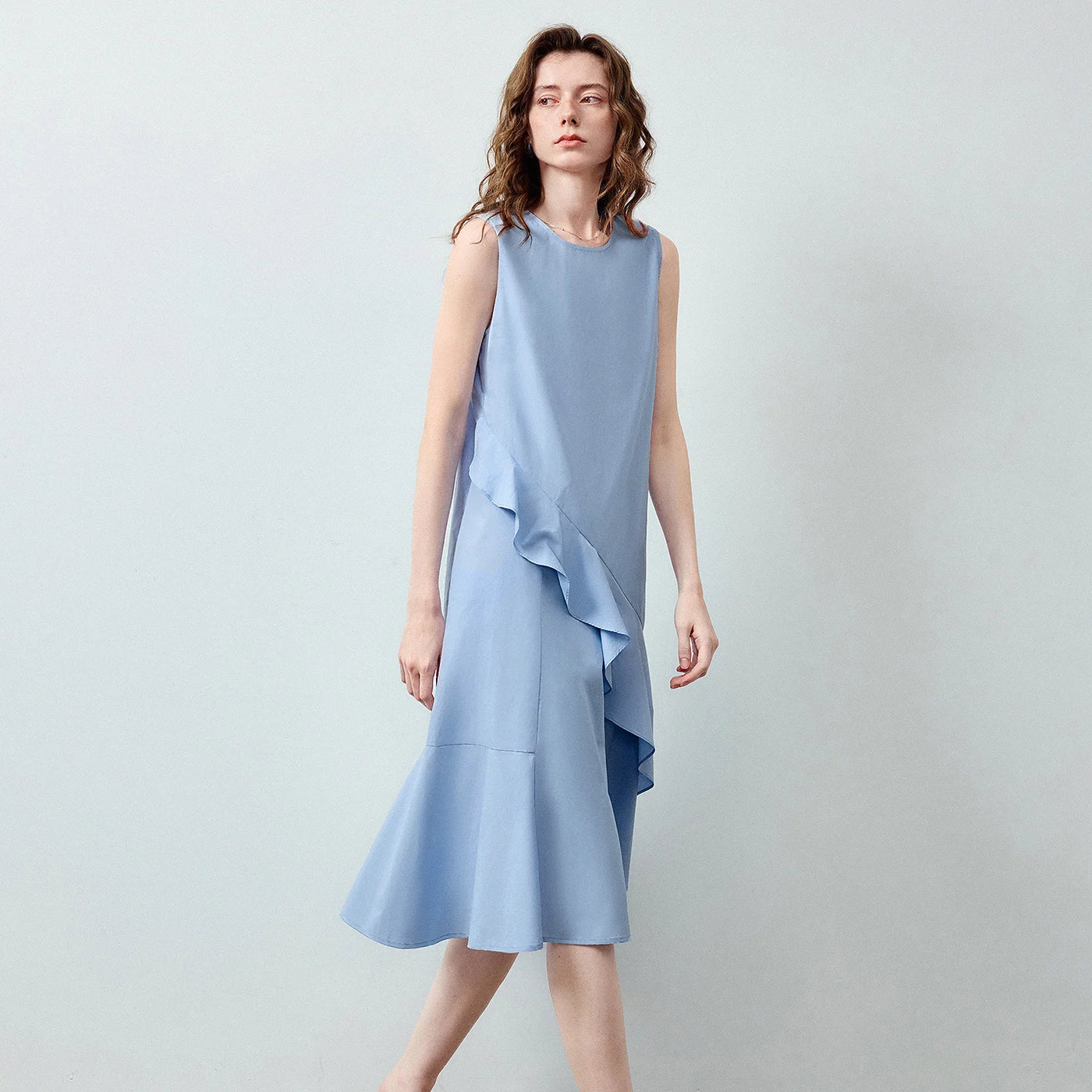 Vestido Curto em Algodão com Babados