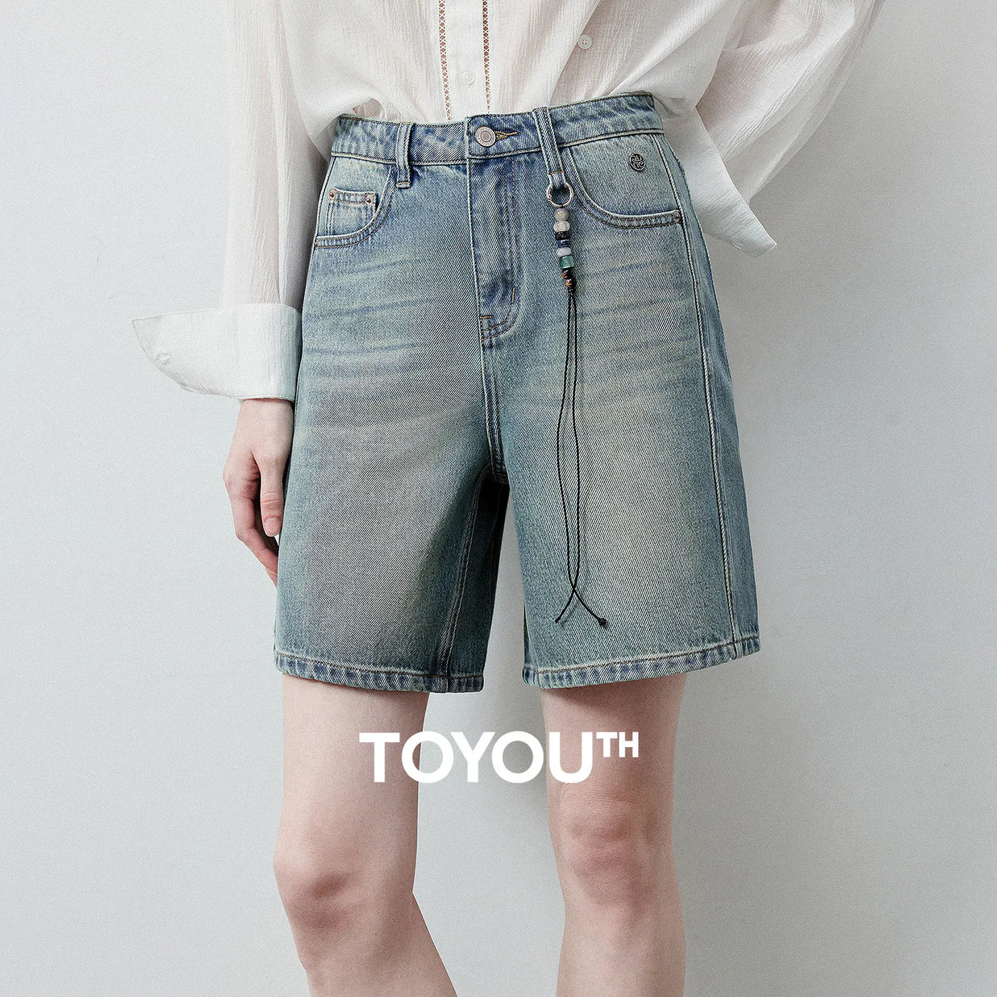 Shorts Jeans Feminino Wide Leg 100% Algodão com Pingente