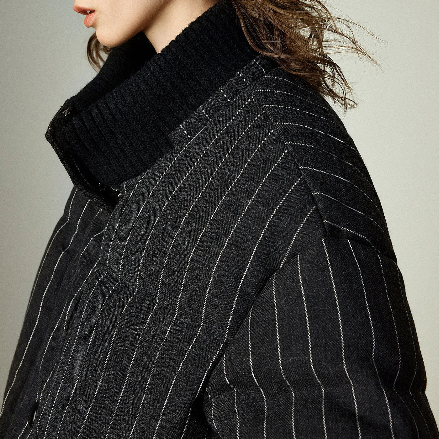 Jaqueta Puffer Feminina 90% Plumas Listrada com Tricô