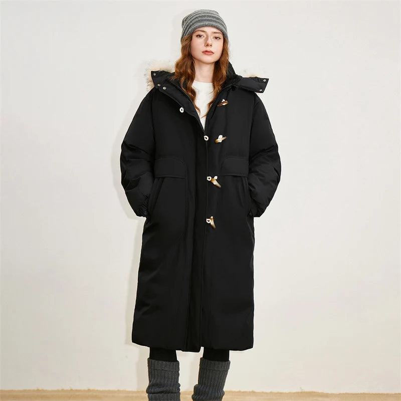 Casaco Puffer Feminino Longo com Capuz e Fecho de Chifre