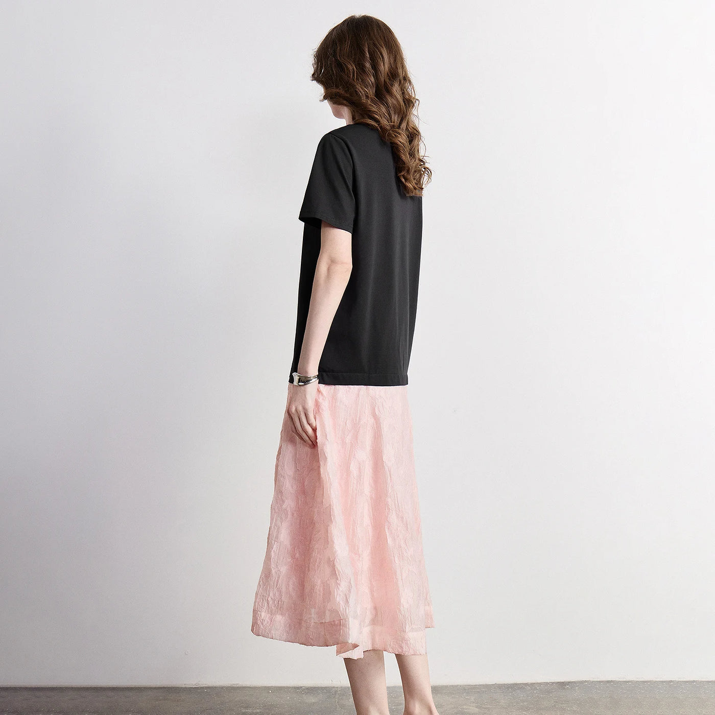Vestido Midi de Chiffon Bicolor Efeito Duas Peças