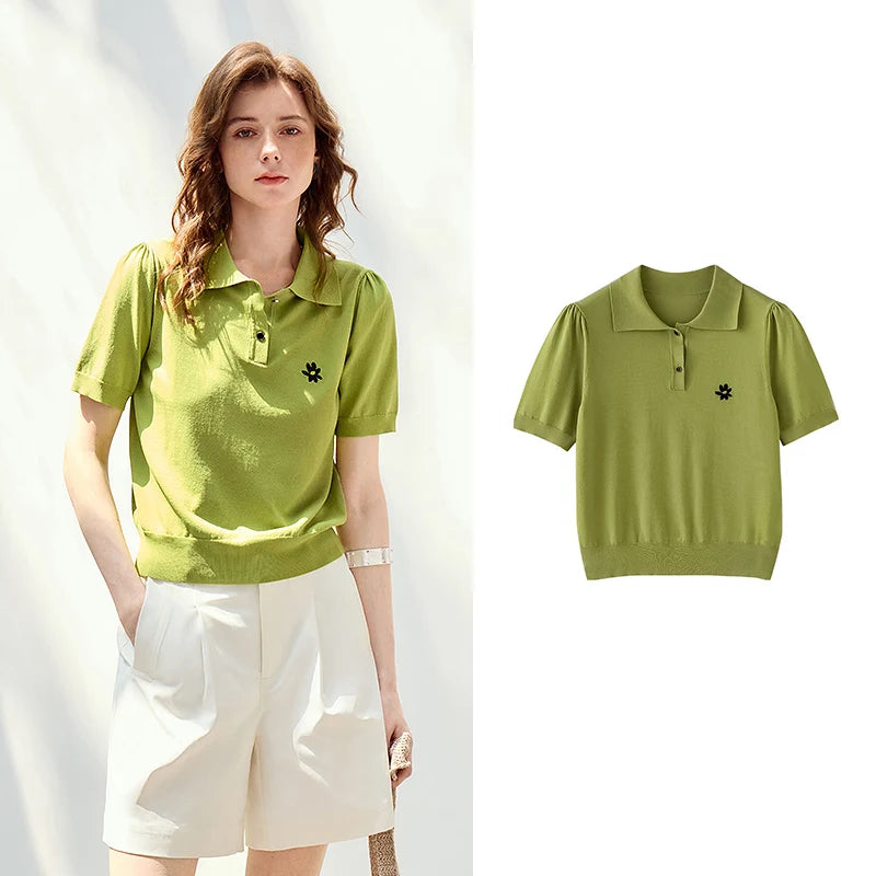 Blusa Feminina de Tricô com Gola Polo e Bordado