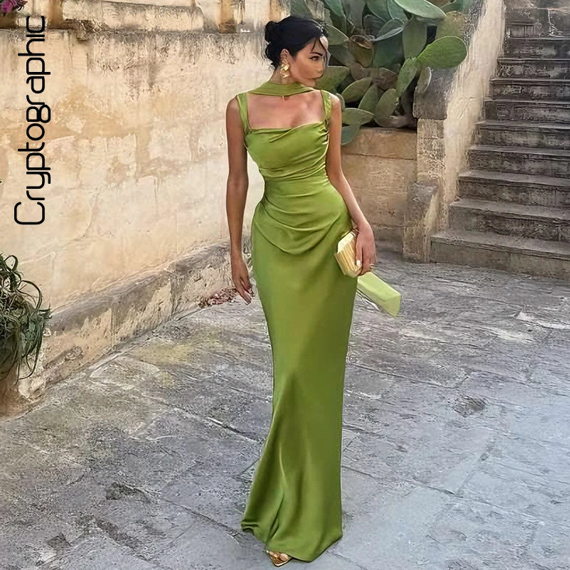 Vestido Longo Feminino de Cetim Verde com Laço e Franzidos