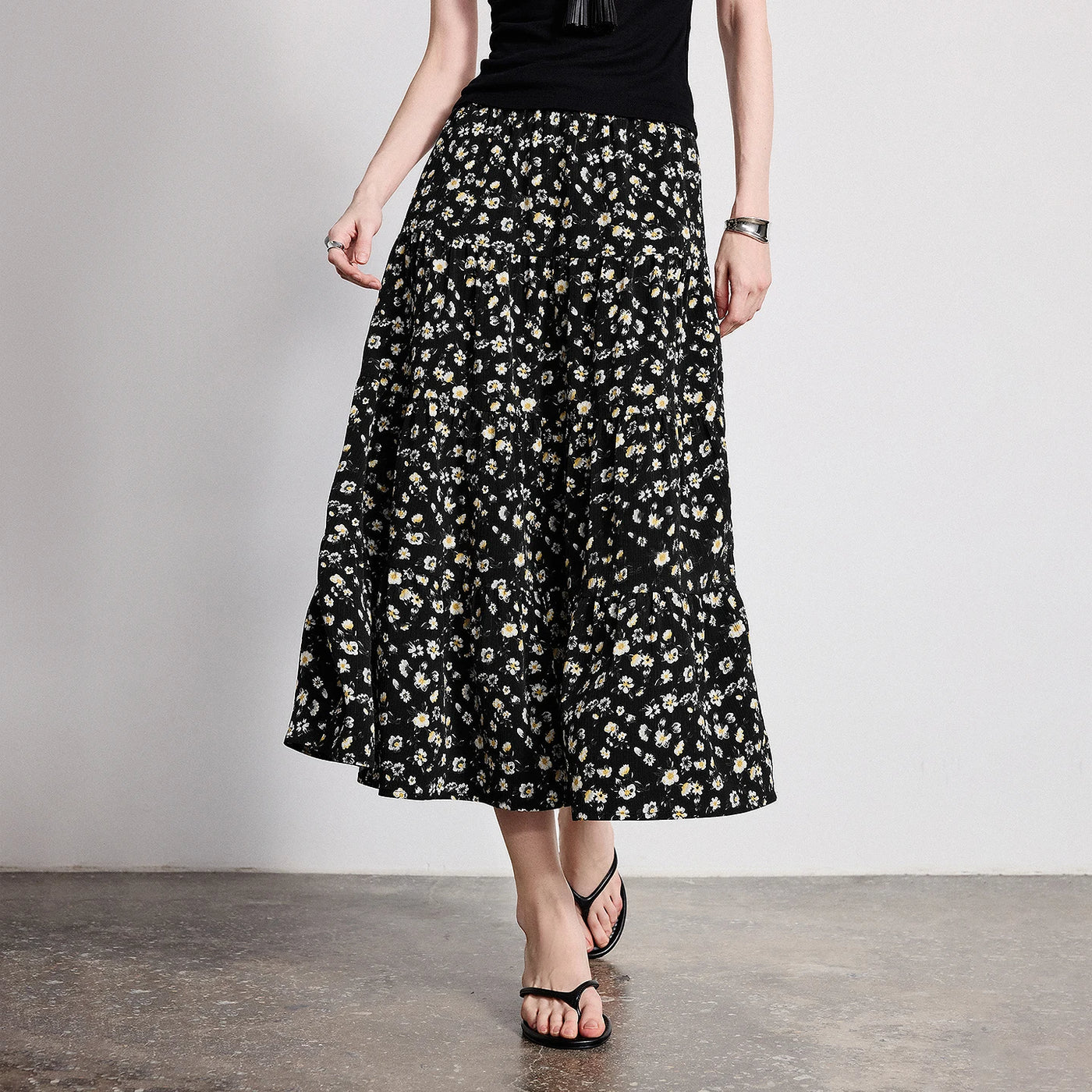 Saia Midi Feminina Floral em Camadas
