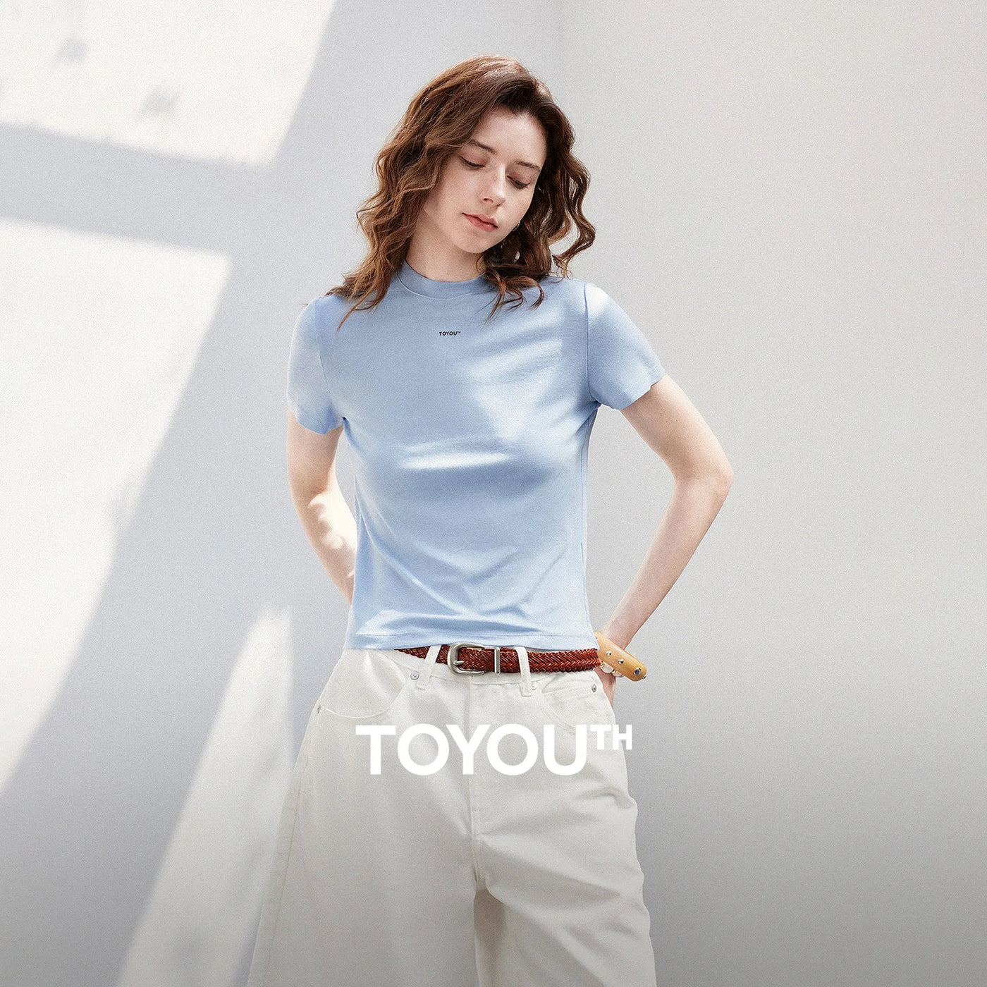 Camiseta Feminina de Acetato Slim Cropped