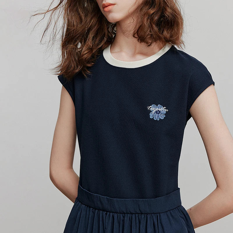 Vestido de Alças Midi com Recortes