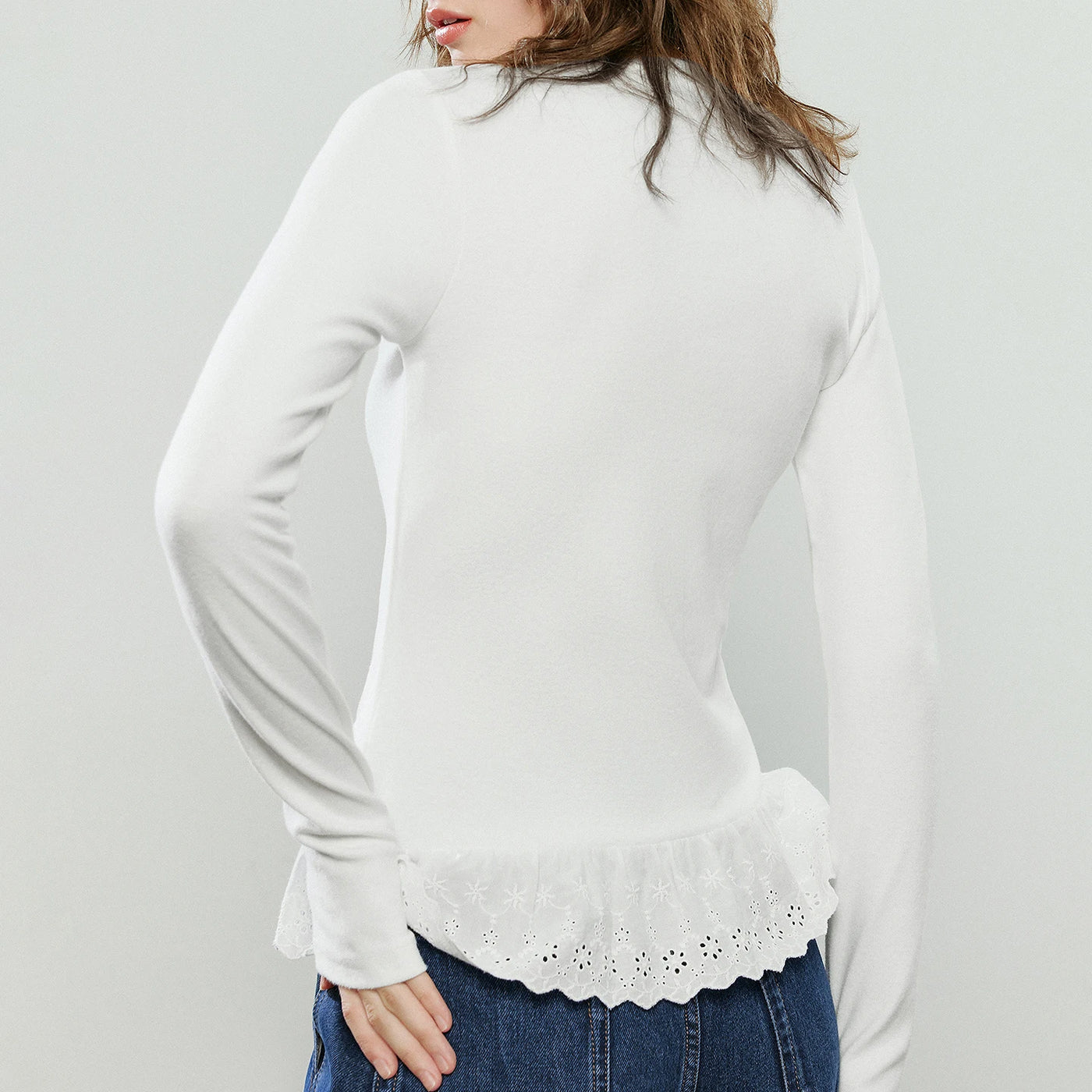 Blusa Feminina Slim com Renda e Toque Cashmere